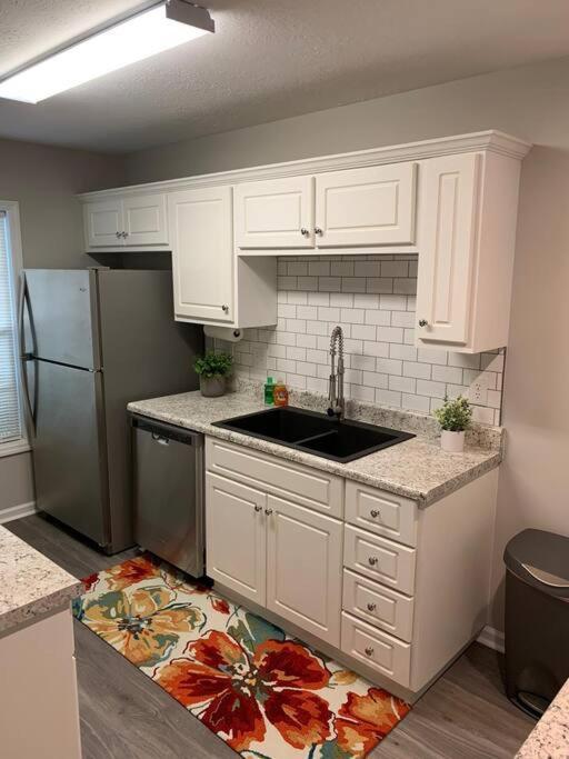 Comfy, Stylish Townhome Near I-20! أوغستا المظهر الخارجي الصورة